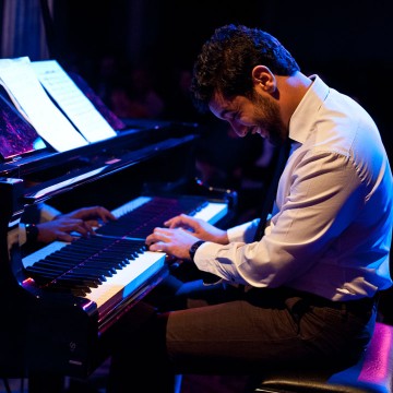 Another Perspective de Omar El Ouaer