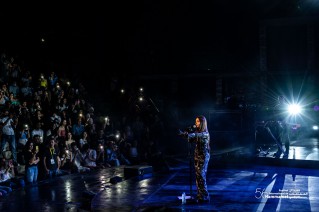 Pour la première fois en Afrique, la star montante @faouzia sur la scène du festival International de Hammamet. 