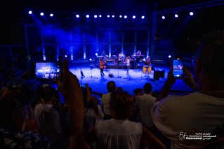 Après 12 ans, L’Orchestre National de Barbès (ONB), de retour au Festival International de Hammamet et continue à faire danser la foule avec leur brassage musical.