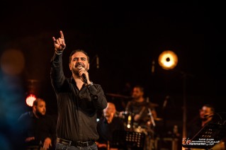 Le spectacle de Wael Jassar sur la scène du Festival International de Hammamet.