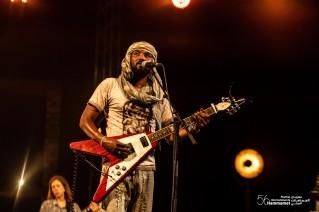 Le spectacle de Kel Assouf sur la scène du Festival International de Hammamet.