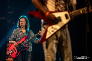 Le spectacle de Kel Assouf sur la scène du Festival International de Hammamet.