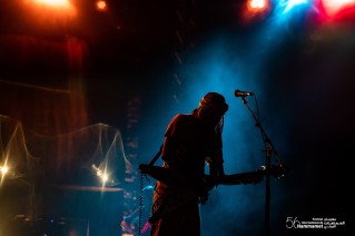 Le spectacle de Kel Assouf sur la scène du Festival International de Hammamet.