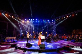 عرض 